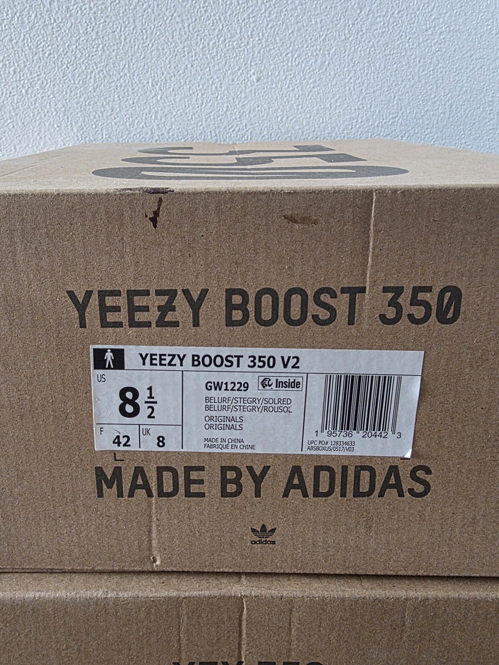 adidas Yeezy Boost 350 V2 Beluga - Picture 2 of 2